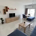 Tetris Spacious Comfortable * 尼科西亚