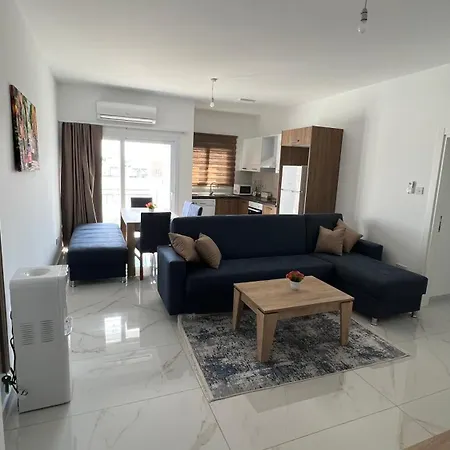 Tetris Spacious Comfortable ניקוסיה
