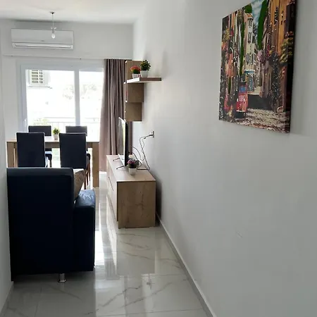 Tetris Spacious Comfortable Apartman *